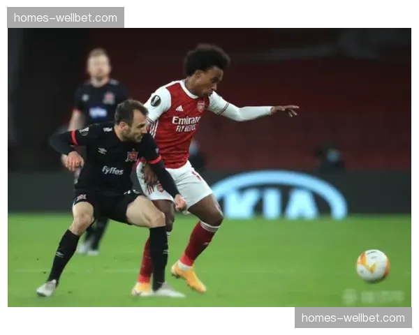 拉亚三战两零封仅失乌龙球 门线统治力助枪手全胜领跑积分榜